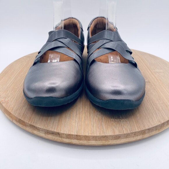 Vionic Shoes Womens 7 38 Silver Leather Orthopedic Mary Jane Loafers Preppy - Picture 3 of 11